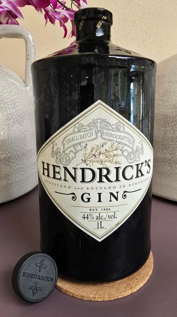 Hendrick's Gin liter fles leeg ( hobby), Hobby en Vrije tijd, Knutselen, Zo goed als nieuw, Materiaal, Ophalen of Verzenden