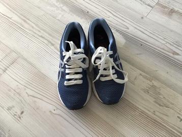 ASICS Sportschoenen Maat 38 - Zo Goed Als Nieuw! beschikbaar voor biedingen