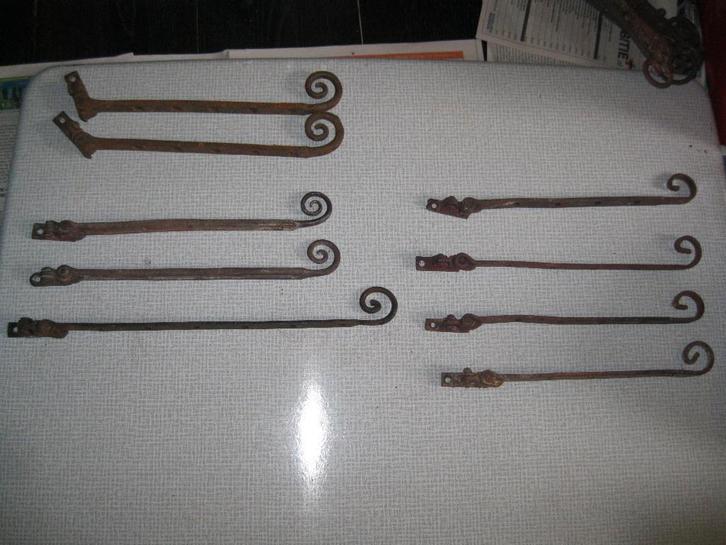 Oude Engelse raamuitzetters met krul, Doe-het-zelf en Verbouw, Glas en Ramen, Minder dan 80 cm, Minder dan 80 cm, Ophalen of Verzenden