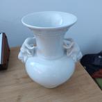 Wit porseleinen vaas met ramskoppen – klassieke empirestijl, Ophalen of Verzenden