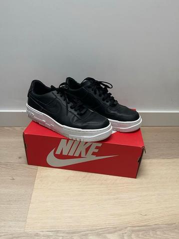 Zwarte Nike Air Force - Maat 43 - Zo goed als nieuw beschikbaar voor biedingen