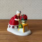 Deparment 56 North Pole Mrs. Claus Perfect Poinsettia, Ophalen of Verzenden, Zo goed als nieuw