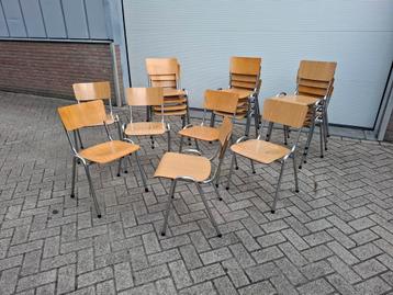 Vintage hippe metaal + houten stoelen geleefd. Kijk omschr, beschikbaar voor biedingen