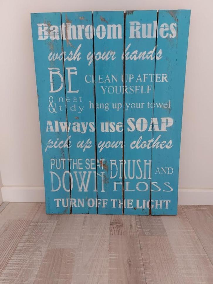 Groot houten tekstbord met Engelse badkamertekst turquoise, Huis en Inrichting, Woonaccessoires | Tekstborden en Spreuken, Nieuw