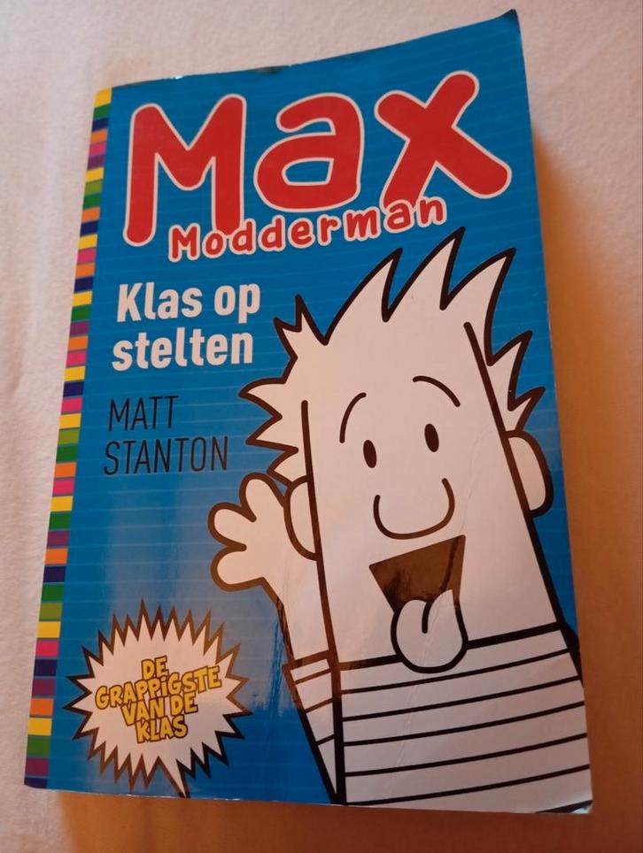 Matt Stanton - Klas op stelten - Paperback, Boeken, Kinderboeken | Jeugd | onder 10 jaar, Gelezen, Fictie algemeen, Ophalen of Verzenden