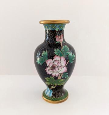 Cloisonne vaas - 13 cm hoog beschikbaar voor biedingen