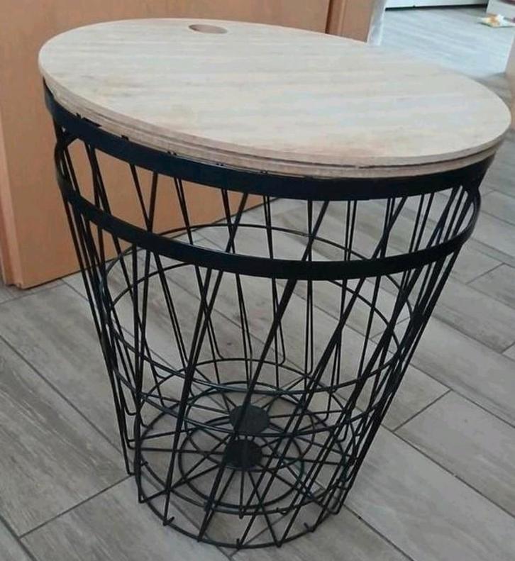 Draadstalen bijzettafel met houten blad - 2 stuks, Huis en Inrichting, Tafels | Bijzettafels, Gebruikt, Rond, Minder dan 45 cm