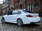 BMW 3-Serie 316i Executive M-Sport 335 uitlaat ALCANTARA, Auto's, Automaat, 74 €/maand, Zwart, 4 cilinders