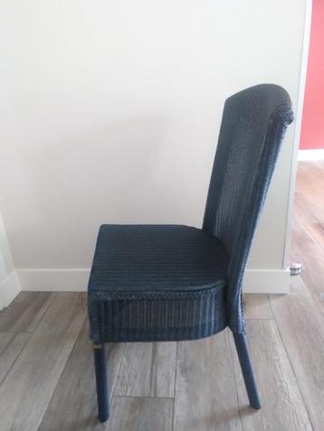 eetkamer stoelen beschikbaar voor biedingen