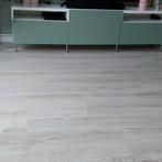Laminaat grijs houtlook, brede planken - 35m2, Ophalen, Zo goed als nieuw, 25 tot 50 m², Grijs