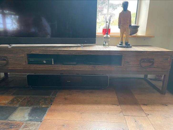 Industrieel tv meubel  van 2.10 breed. Zo goed als nieuw, Huis en Inrichting, Kasten | Televisiemeubels, Zo goed als nieuw, Minder dan 100 cm