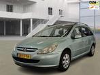 Peugeot 307 SW 2.0 16V Pack/AUTOMAAT/7PERSOONS/PANO/TREKHAAK, Auto's, Peugeot, Gebruikt, 4 cilinders, 7 stoelen, 1500 kg