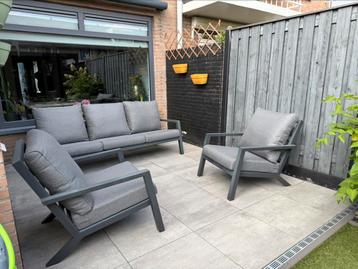 Aluminium lounge tuinset beschikbaar voor biedingen