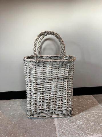 Mand beschikbaar voor biedingen