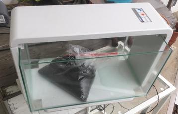 AQUARIUM SUPERFISH HOME 25 INCL TOEBEHOREN