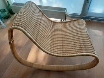 Ikea design rieten schommelstoel James Irvine beschikbaar voor biedingen