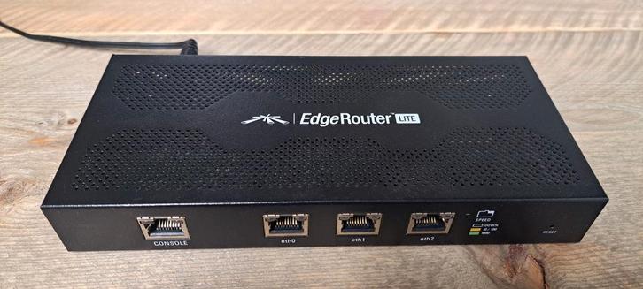 Ubiquiti EdgeRouter Lite (ERLite-3) Router, Computers en Software, Routers en Modems, Gebruikt, Router, Ophalen of Verzenden