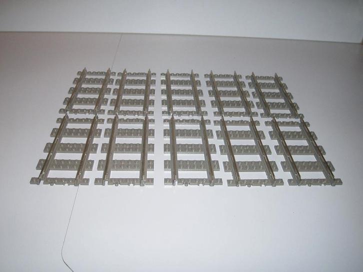 10 LEGO 4515 9v Rails Recht GRIJS perfecte staat,, Kinderen en Baby's, Speelgoed | Duplo en Lego, Zo goed als nieuw, Lego, Complete set