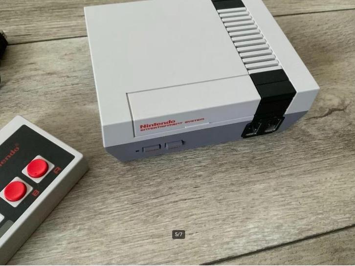 Nintendo NES Classic 8 bit Mini NES met 530 EXTRA Spellen, Spelcomputers en Games, Spelcomputers | Nintendo NES, Zo goed als nieuw