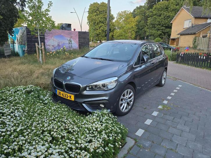 BMW 2-Serie Active Tourer 225xe 224pk Aut 2016 Grijs, Auto's, BMW, Particulier, 2-Serie Active Tourer, ABS, Achteruitrijcamera