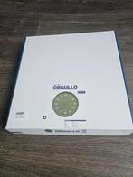 Karlsson Orgullo Wandklok Legergroen  40 cm nieuw in doos., Ophalen of Verzenden, Nieuw, Analoog, Wandklok