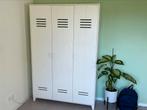 Kast wit, Ophalen