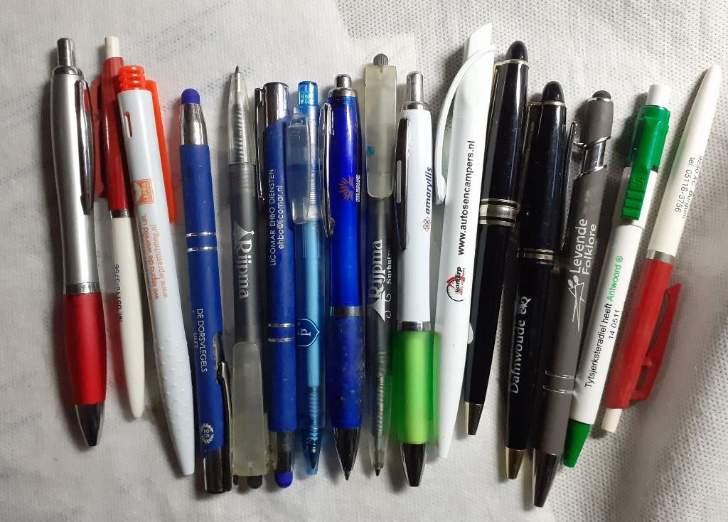 Pennen en etui grijs leer, Overige merken, Gebruikt, Balpen, Ophalen of Verzenden