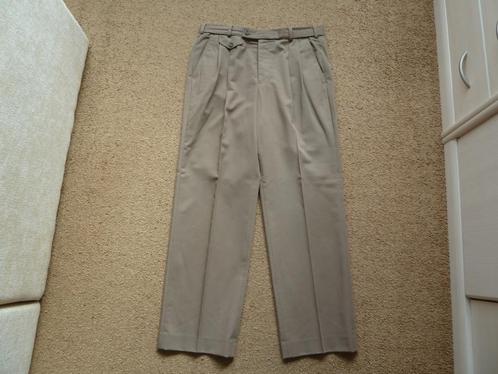 Herenbroek maat 46 - 48 zo goed als nieuw, Kleding | Heren, Broeken en Pantalons, Zo goed als nieuw, Maat 48/50 (M), Beige, Ophalen of Verzenden