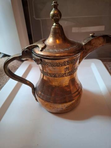 Arabische Koperen Koffiepot beschikbaar voor biedingen