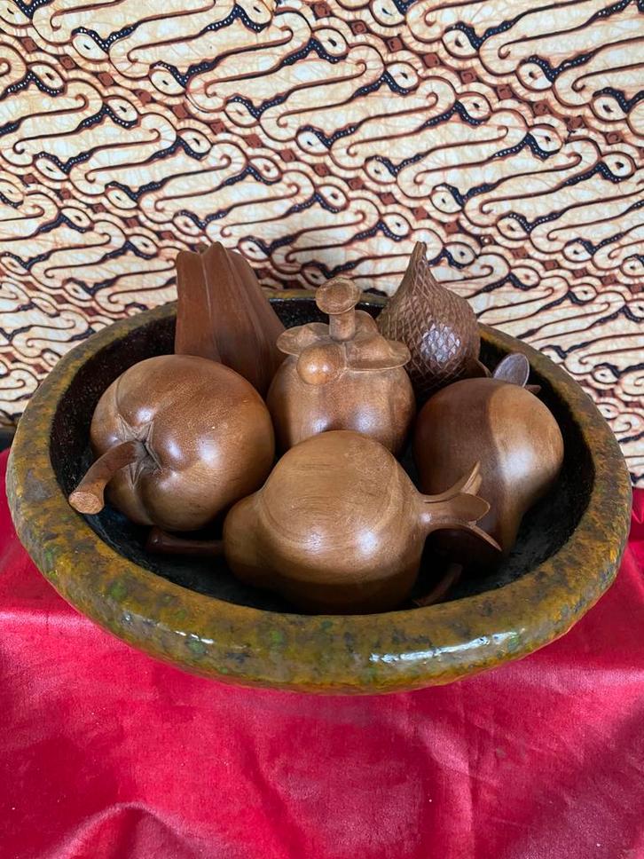 6 STUKS HANDGEDRAAIDE HOUTEN STUKKEN FRUIT., Antiek en Kunst, Kunst | Beelden en Houtsnijwerken, Ophalen of Verzenden
