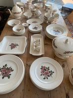 Wedgewood rose set 62 stuks, Huis en Inrichting, Keuken | Servies, Overige typen, Ophalen of Verzenden, Zo goed als nieuw, Wedgwood