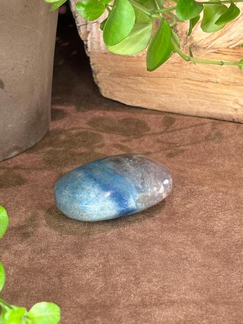 Trolleite handsteen, Verzamelen, Mineralen en Fossielen, Mineraal, Ophalen of Verzenden