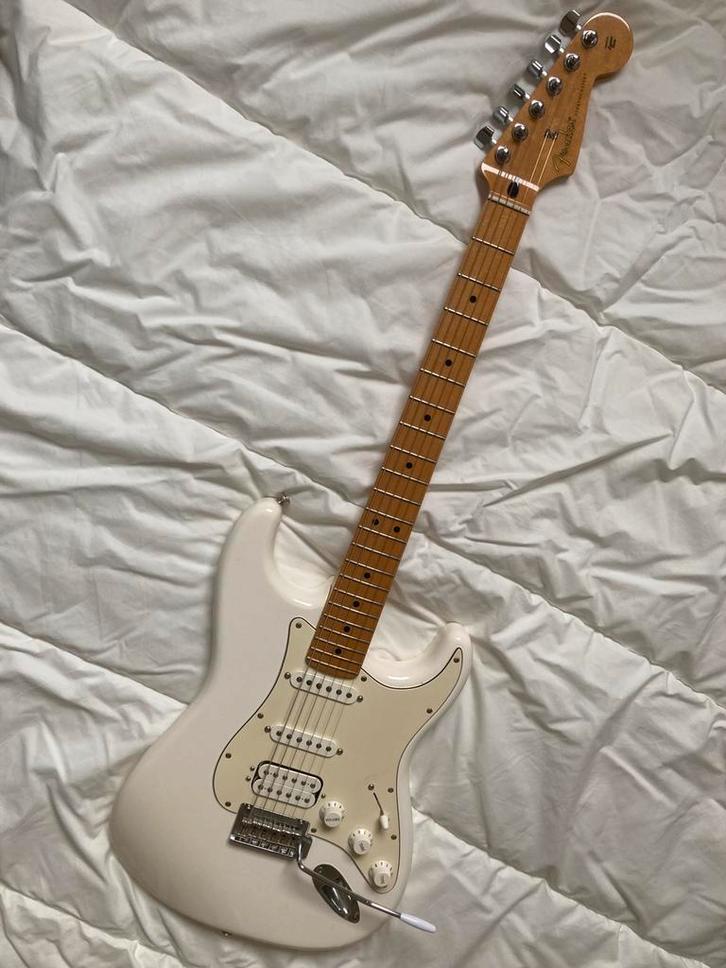 Fender Stratocaster Player HSS, Muziek en Instrumenten, Snaarinstrumenten | Gitaren | Elektrisch, Zo goed als nieuw, Solid body