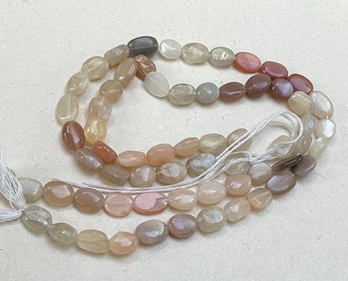 2 strengen ovale kralen edelsteen div kleuren Maansteen, Hobby en Vrije tijd, Kralen en Sieraden maken, Nieuw, Overige typen, Ophalen of Verzenden