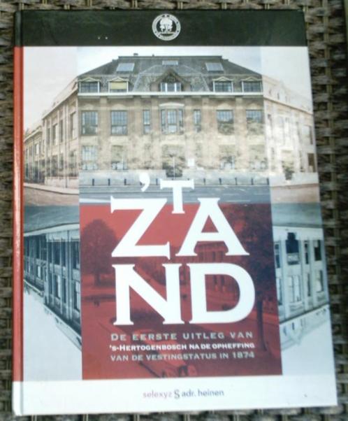 Bossche stationswijk 't Zand.Frans Peters en Wiet van Gent., Boeken, Geschiedenis | Stad en Regio, Zo goed als nieuw, 20e eeuw of later