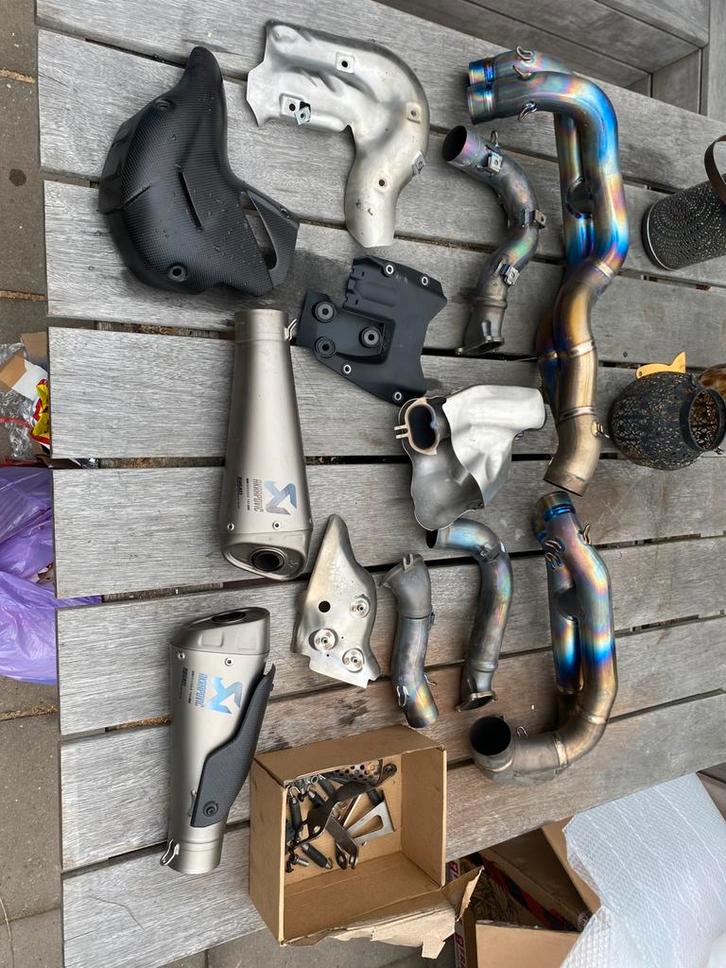 Ducati streetfighter v4 v4s full akrapovic compleet, Motoren, Tuning en Styling, Ophalen of Verzenden