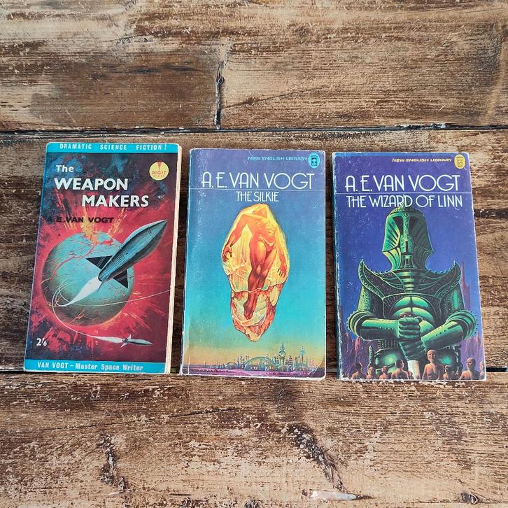 The weaponmakers, The Silkie, Wizard of Linn  A.E. van Vogt, Boeken, Science fiction, Gelezen, Ophalen of Verzenden