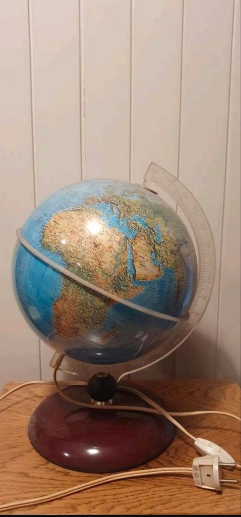 Vintage Globe - Eerste Nederlandsche Globe Industrie, Huis en Inrichting, Woonaccessoires | Wereldbollen, Gebruikt, Verlicht, Ophalen of Verzenden