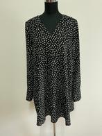 J244 - Zwart-witte Essentiel jurk maat 40 nwprijs €300 (1), Maat 38/40 (M), Zwart, Ophalen of Verzenden, Zo goed als nieuw