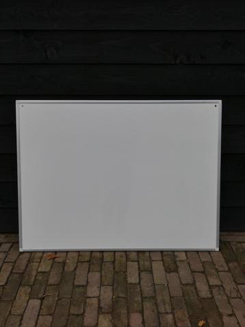 Magnetische whiteboards in diverse maten beschikbaar voor biedingen