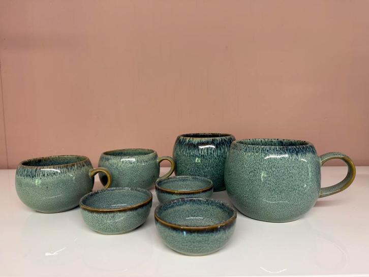 Dille & Kamille | groene cappuccino-, koffiekopjes &theetips, Huis en Inrichting, Keuken | Servies, Zo goed als nieuw, Kop(pen) en/of Schotel(s)