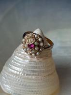 Antieke kleine 14 karaat gouden ring met robijn, Ophalen of Verzenden, Goud, Ring, Met edelsteen