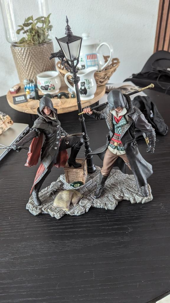 Assassin's Creed Syndicate Jacob & Evie Frye Figurine, Verzamelen, Poppetjes en Figuurtjes, Zo goed als nieuw, Ophalen of Verzenden