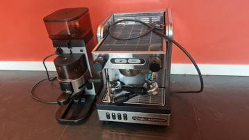 La Cimbali junior espresso machine + bonen maler beschikbaar voor biedingen