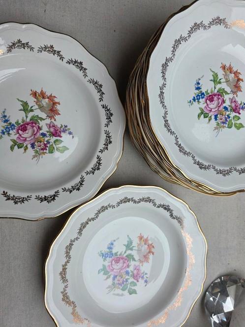 Frans bord groot bloemboeket pst Los, Antiek en Kunst, Antiek | Servies los, Ophalen of Verzenden