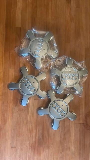 4 x Naafkap Audi A3, A4, nieuw. beschikbaar voor biedingen