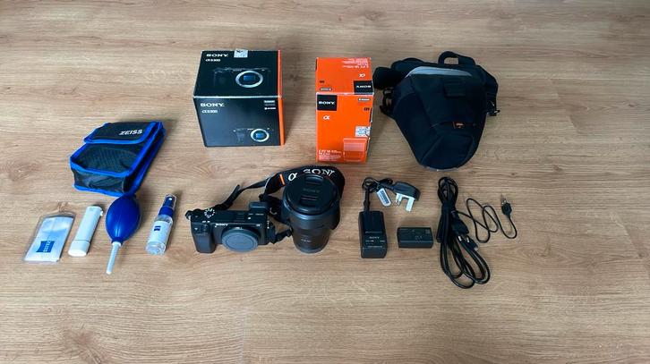 Sony A6300 + Sony 18-105 F4 + accessoires, Audio, Tv en Foto, Fotocamera's Digitaal, Zo goed als nieuw, Compact, Sony, 4 t/m 7 keer