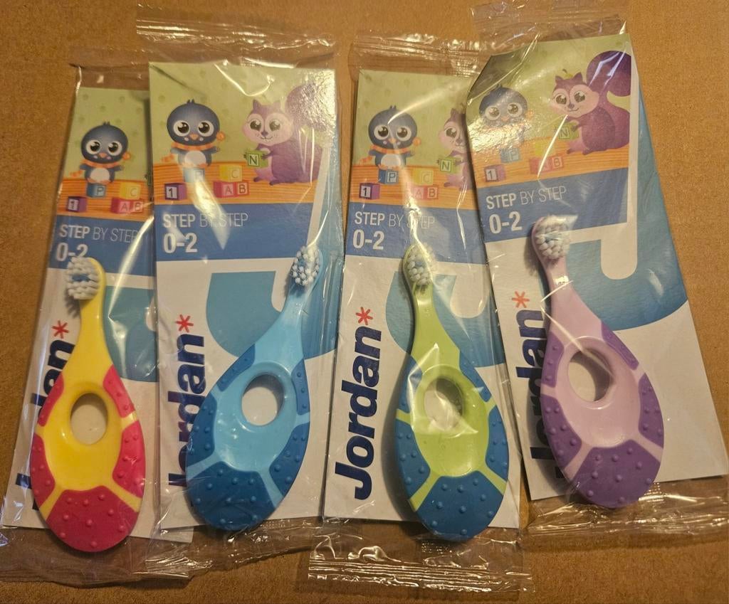 Partij van 600 kinder tandenborstels, Ophalen, Nieuw, Overige typen