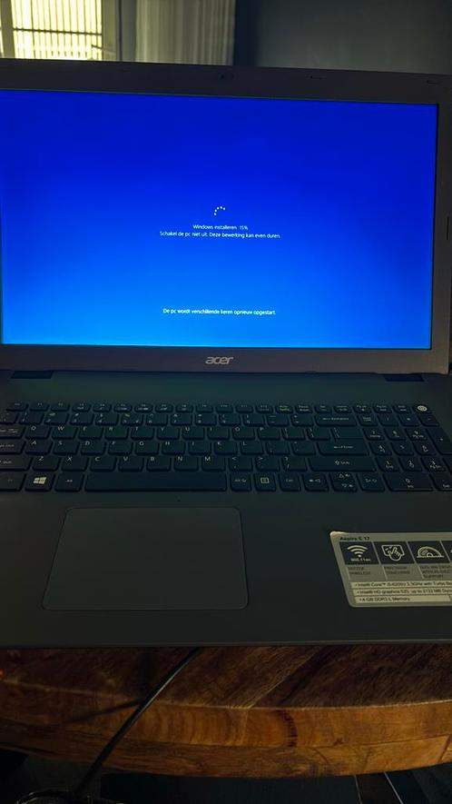 Acer Aspire E17 laptop weinig gebruikt!, Computers en Software, Windows Laptops, Gebruikt, 15 inch, 2 tot 3 Ghz, Ophalen