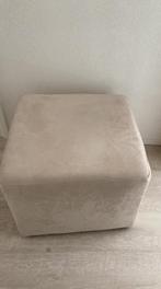 hocker poef creme vierkant ong 50x50 42cm hoog, Ophalen, Minder dan 50 cm, Vierkant, Minder dan 50 cm
